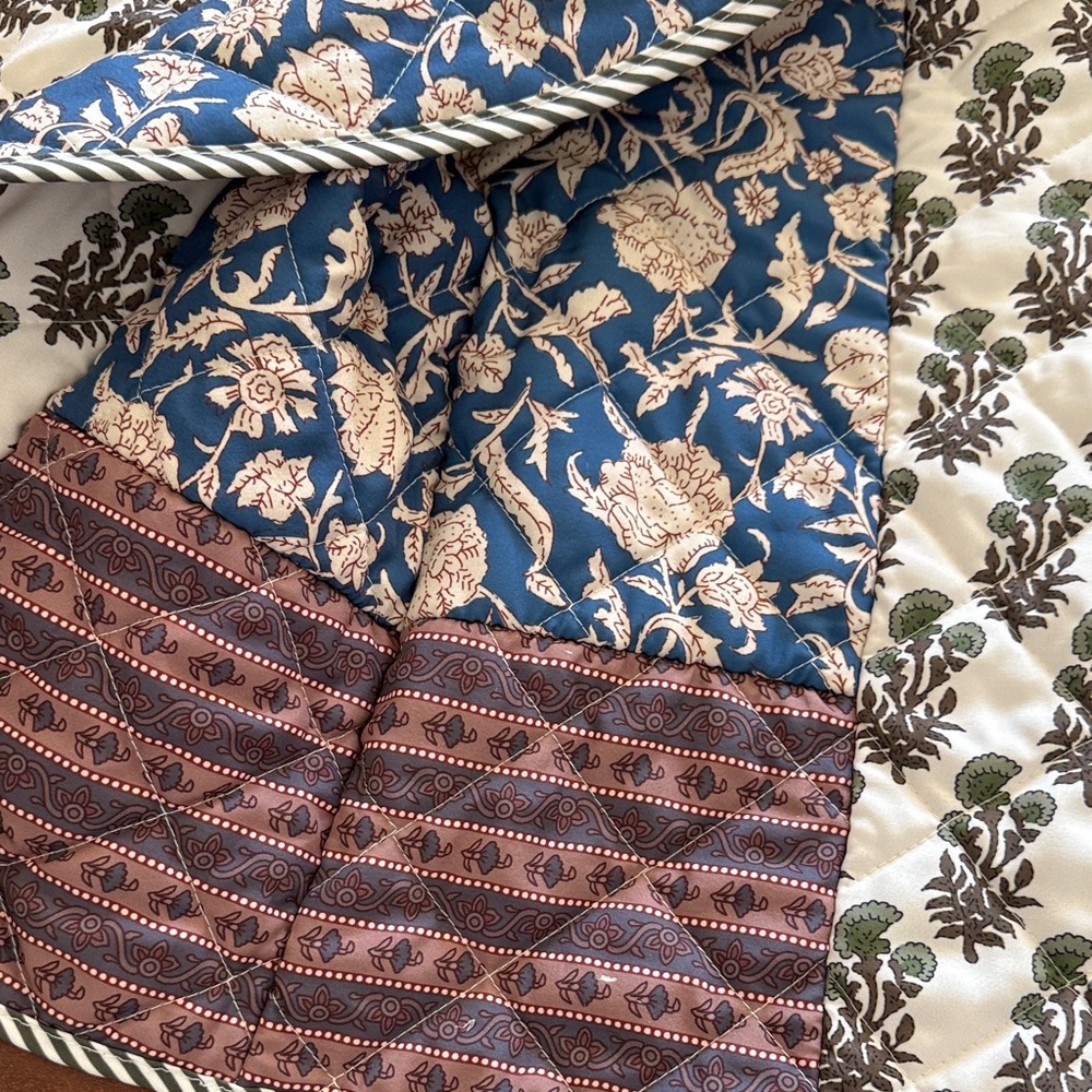 Floral Patterned Cropped Jacket Reversible - Picture 4 of 10